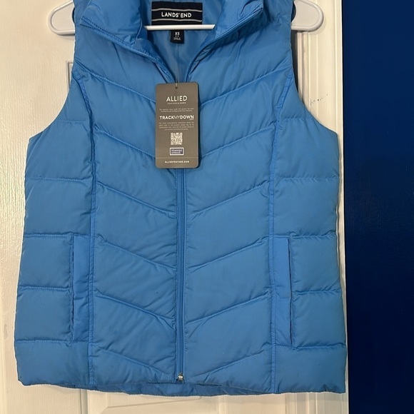 NWT Women’s Lands End Hyper Dry Allied Feather 600 Down Blue Zip Vest Size XS - Picture 3 of 7